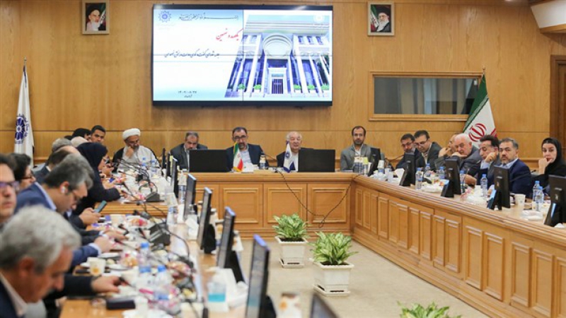 رئیس اتاق مشهد در نشست شورای گفت‌وگوی خراسان رضوی؛ اجرای پروژه‌های بین‌المللی فقط به شرکت‌های فعال در پایتخت واگذار نشود